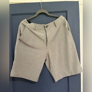 Volcom Male casual shorts.